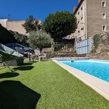 Charmante Maison Au Coeur Du Puy-en-velay Avec Jardin Clos Et Terrasse, A 2 Min De La Cite Historique - Fr-1-582-468 Couette-café