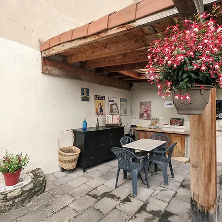 Charmante Maison Au Coeur Du Puy-en-velay Avec Jardin Clos Et Terrasse, A 2 Min De La Cite Historique - Fr-1-582-468 Couette-café *
